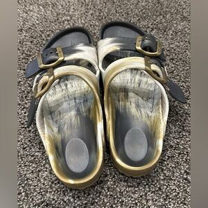 Girls size 11 Birkenstock sandals